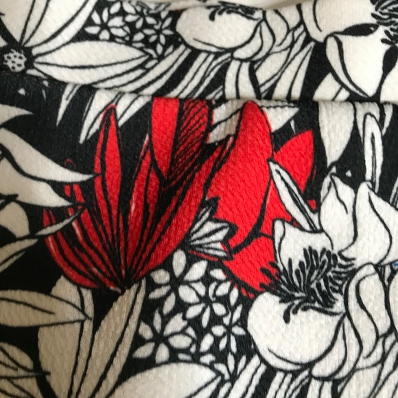 Women’s Tropical Floral Pencil Skirt • Red Blue Black White Print - Picture 11 of 15